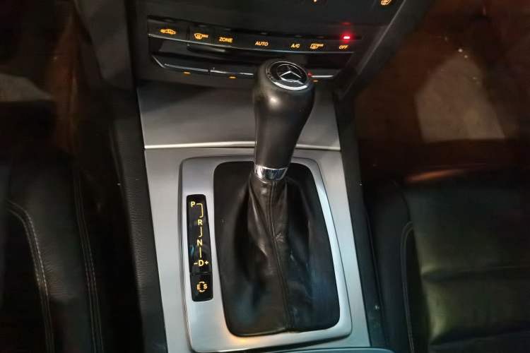 Used Mercedes-Benz E-Class 2010 E 260 CGI Coupe Gear Lever