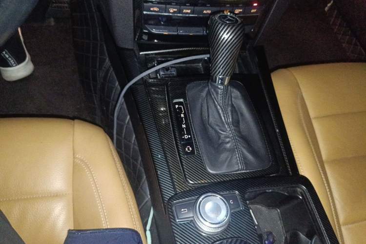 Used Mercedes-Benz E-Class 2010 E 260 CGI Coupe Gear Lever