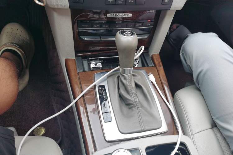 Used Mercedes-Benz E-Class 2010 E 260 L CGI Elegant Model Gear Lever