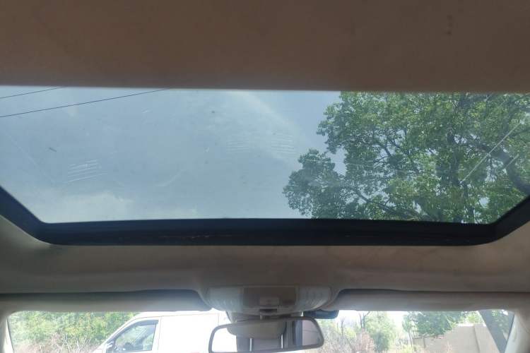 Used Mercedes-Benz E-Class 2010 E 300 L Fashion Model Headliner