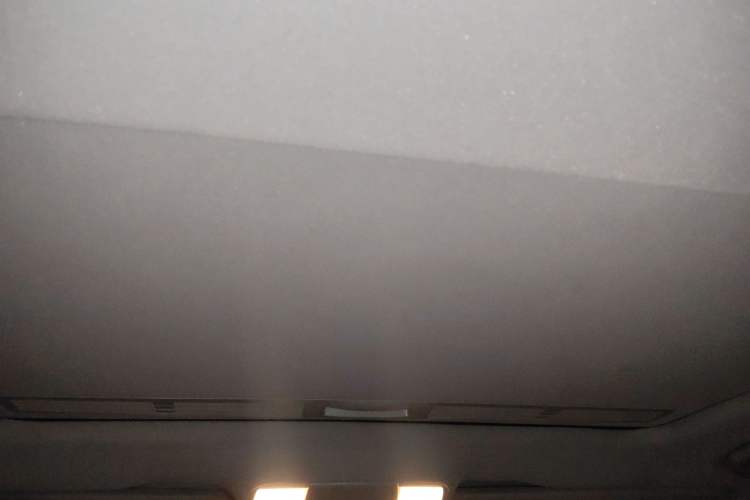 Used Mercedes-Benz E-Class 2010 E 200 CGI Elegant Model Headliner