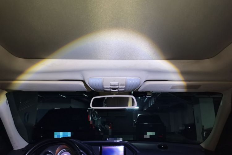 Used Mercedes-Benz E-Class 2010 E 300 L Fashion Model Headliner