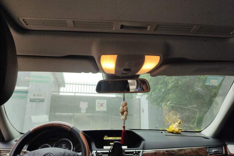 Used Mercedes-Benz E-Class 2010 E 260 L CGI Elegant Model Headliner