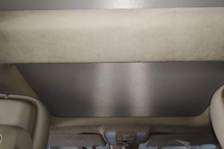 Used Mercedes-Benz E-Class 2010 E 300 Fashion Luxury Edition Headliner