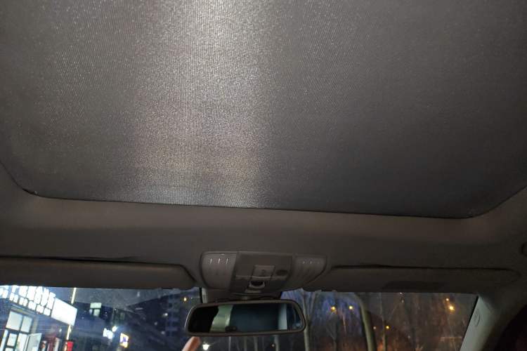 Used Mercedes-Benz E-Class 2010 E 300 L Fashion Model Headliner