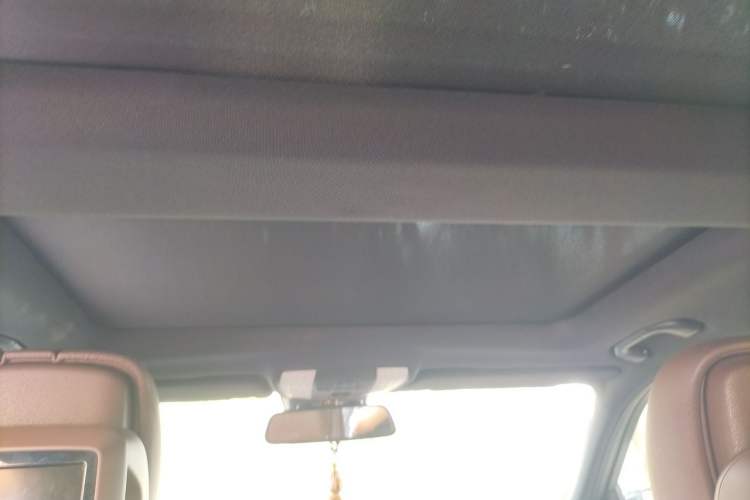 Used Mercedes-Benz E-Class 2010 E 300 L Fashion Model Headliner