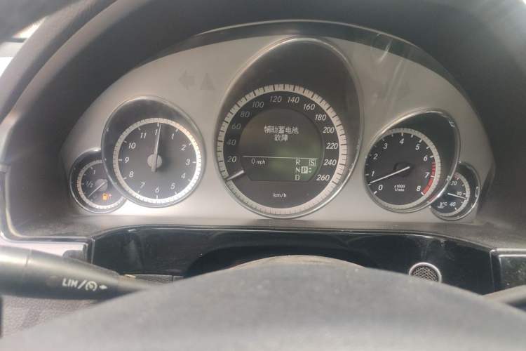 Used Mercedes-Benz E-Class 2010 E 300 L Fashion Model Instrument Cluster