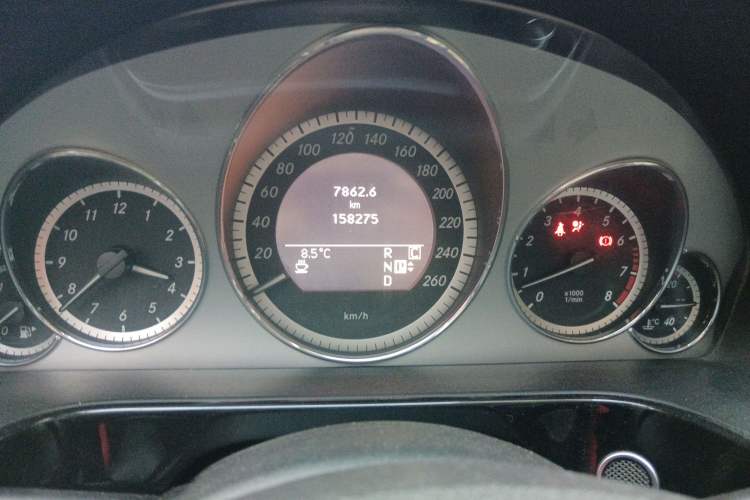 Used Mercedes-Benz E-Class 2010 E 300 Fashion Luxury Edition Instrument Cluster