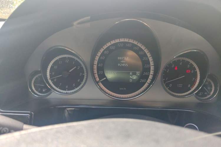 Used Mercedes-Benz E-Class 2010 E 300 L Fashion Model Instrument Cluster
