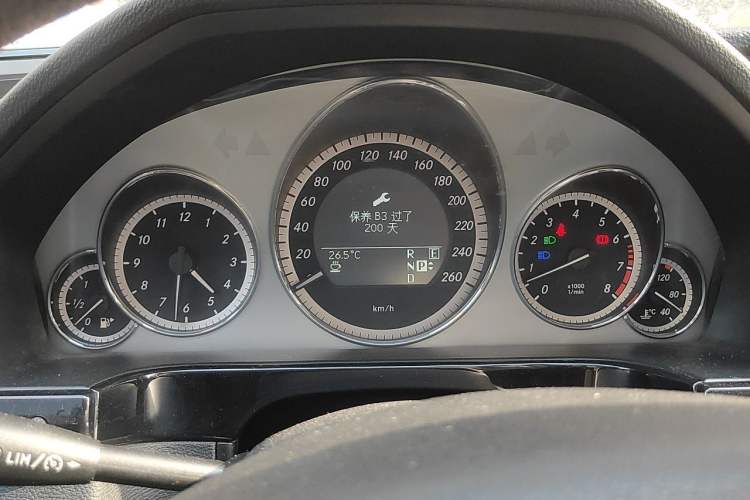 Used Mercedes-Benz E-Class 2010 E 300 L Fashion Model Instrument Cluster