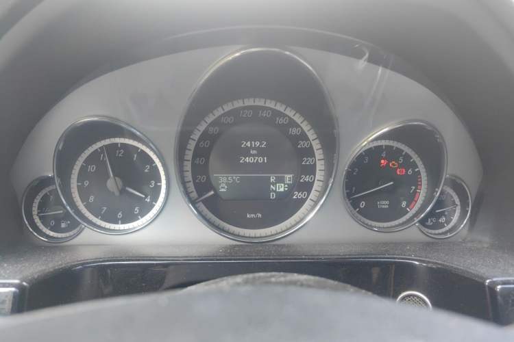 Used Mercedes-Benz E-Class 2010 E 300 L Fashion Model Instrument Cluster