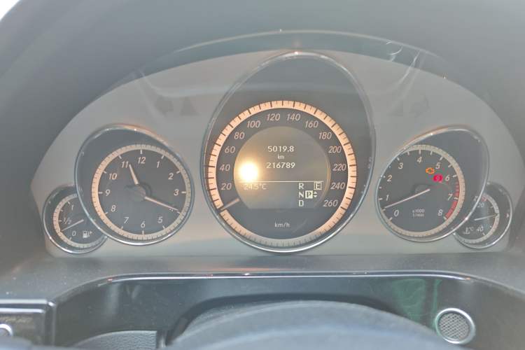 Used Mercedes-Benz E-Class 2010 E 300 L Fashion Model Instrument Cluster