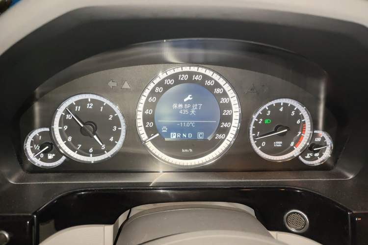 Used Mercedes-Benz E-Class 2010 E 200 CGI Elegant Model Instrument Cluster