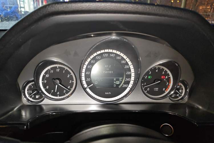 Used Mercedes-Benz E-Class 2010 E 300 L Fashion Model Instrument Cluster