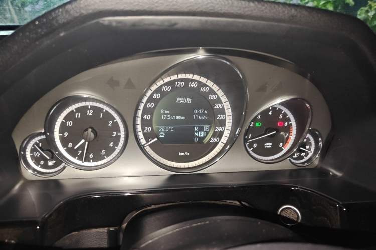 Used Mercedes-Benz E-Class 2010 E 300 L Fashion Model Instrument Cluster