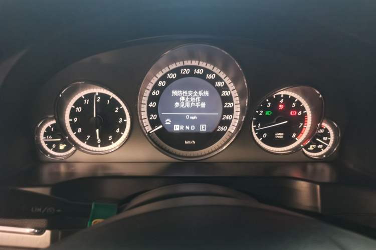 Used Mercedes-Benz E-Class 2010 E 260 CGI Coupe Instrument Cluster