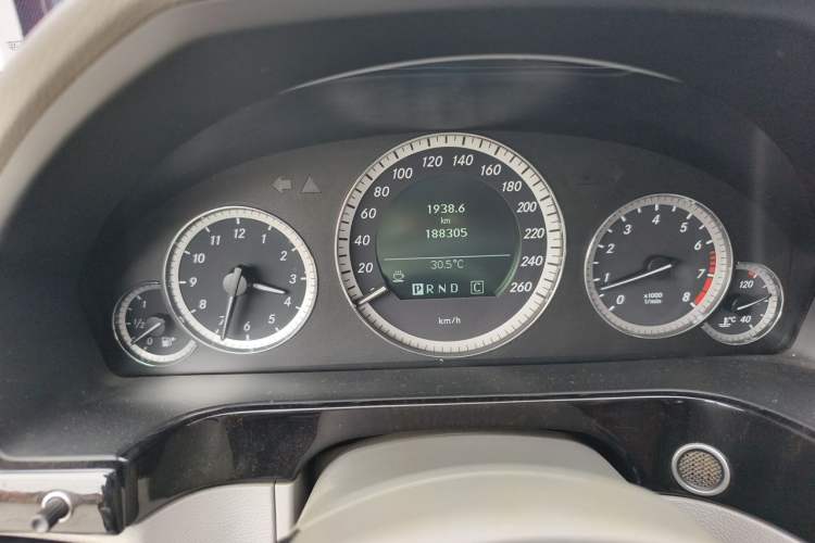 Used Mercedes-Benz E-Class 2010 E 200 CGI Elegant Model Instrument Cluster
