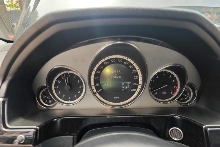 Used Mercedes-Benz E-Class 2010 E 300 L Fashion Model Instrument Cluster