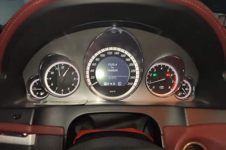 Used Mercedes-Benz E-Class 2010 E 260 CGI Coupe Instrument Cluster