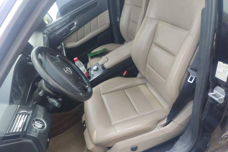 Used Mercedes-Benz E-Class 2010 E 300 L Fashion Model Left Front Seat