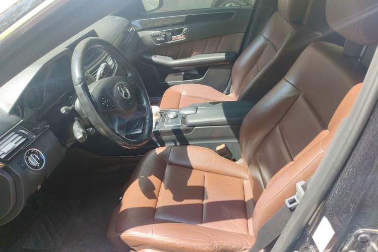 Used Mercedes-Benz E-Class 2010 E 300 L Fashion Model Left Front Seat