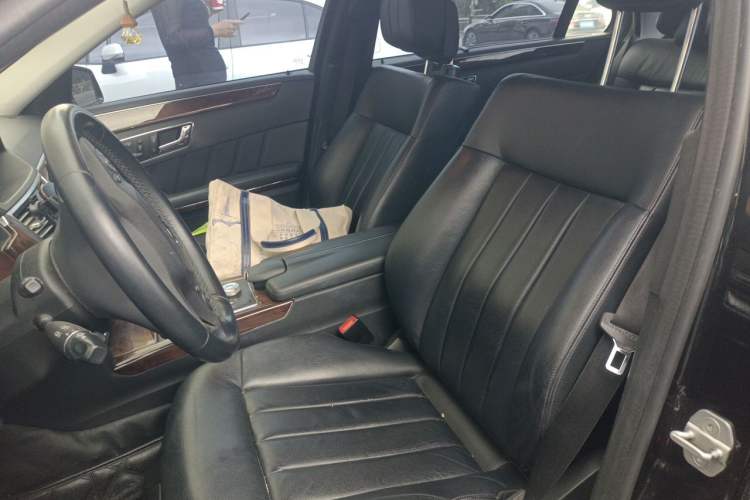 Used Mercedes-Benz E-Class 2010 E 300 L Fashion Model Left Front Seat