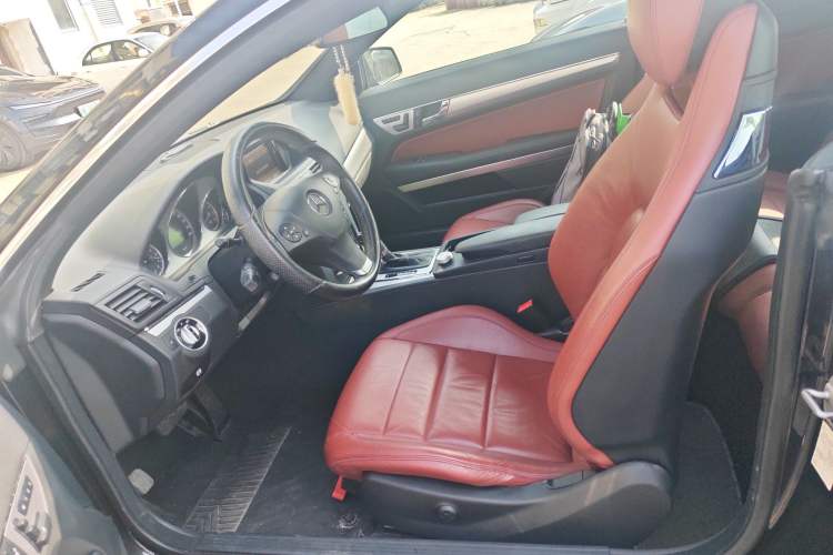 Used Mercedes-Benz E-Class 2010 E 260 CGI Coupe Left Front Seat