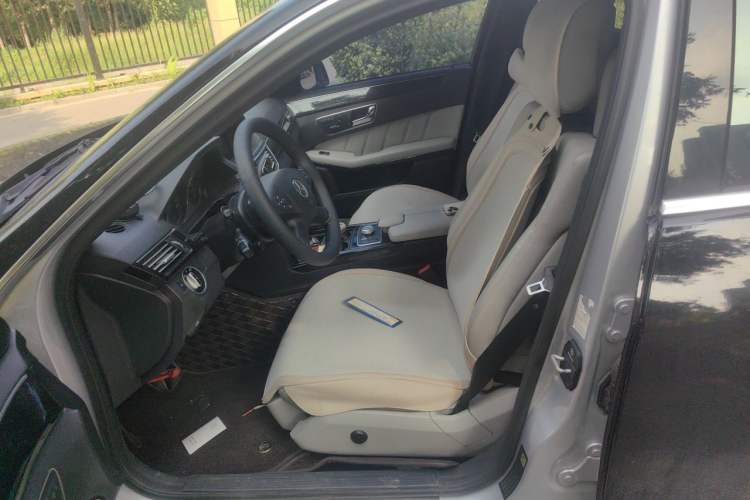 Used Mercedes-Benz E-Class 2010 E 300 L Fashion Model Left Front Seat