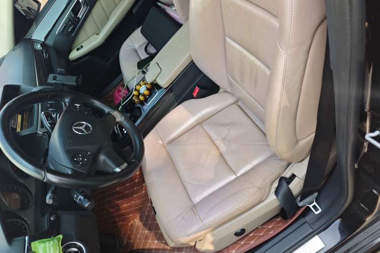 Used Mercedes-Benz E-Class 2010 E 300 L Fashion Model Left Front Seat