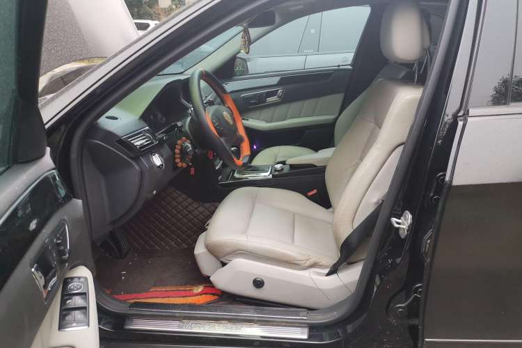 Used Mercedes-Benz E-Class 2010 E 260 CGI Fashion Model Left Front Seat