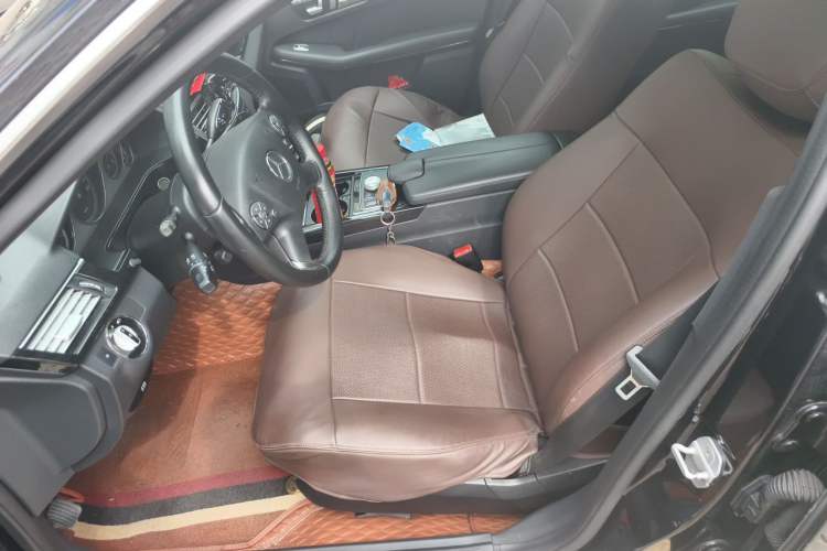 Used Mercedes-Benz E-Class 2010 E 300 L Fashion Model Left Front Seat