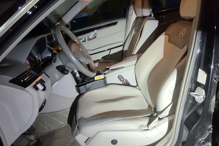 Used Mercedes-Benz E-Class 2010 E 200 CGI Elegant Model Left Front Seat