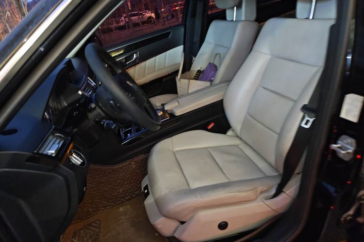 Used Mercedes-Benz E-Class 2010 E 300 L Fashion Model Left Front Seat