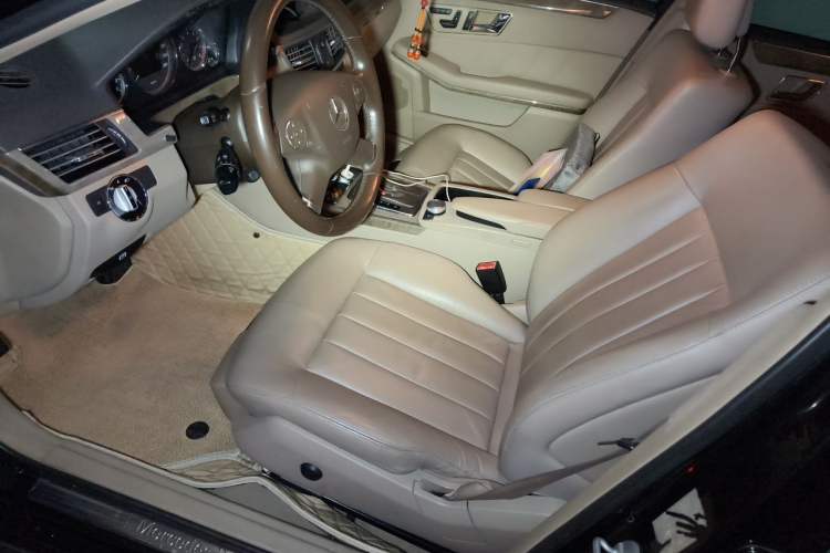 Used Mercedes-Benz E-Class 2010 E 200 CGI Elegant Model Left Front Seat