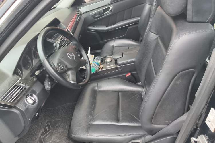 Used Mercedes-Benz E-Class 2010 E 300 Elegant Luxury Edition Left Front Seat