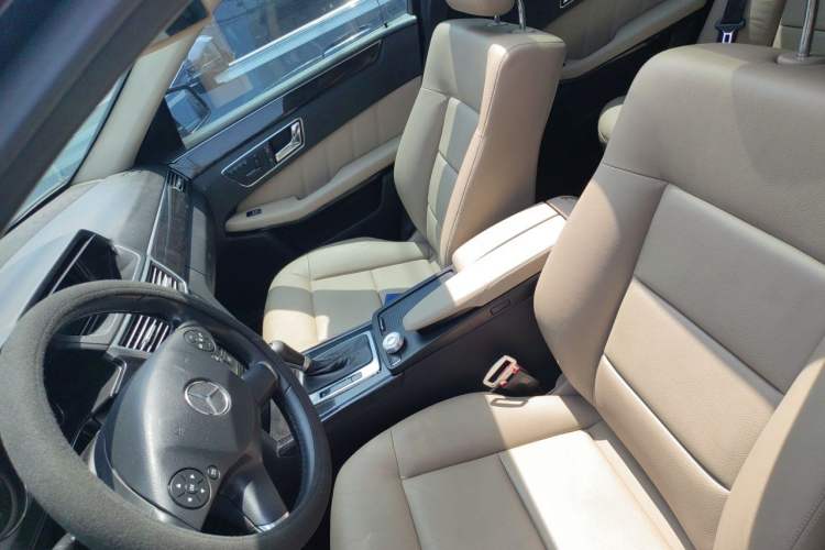 Used Mercedes-Benz E-Class 2010 E 260 CGI Fashion Model Left Front Seat