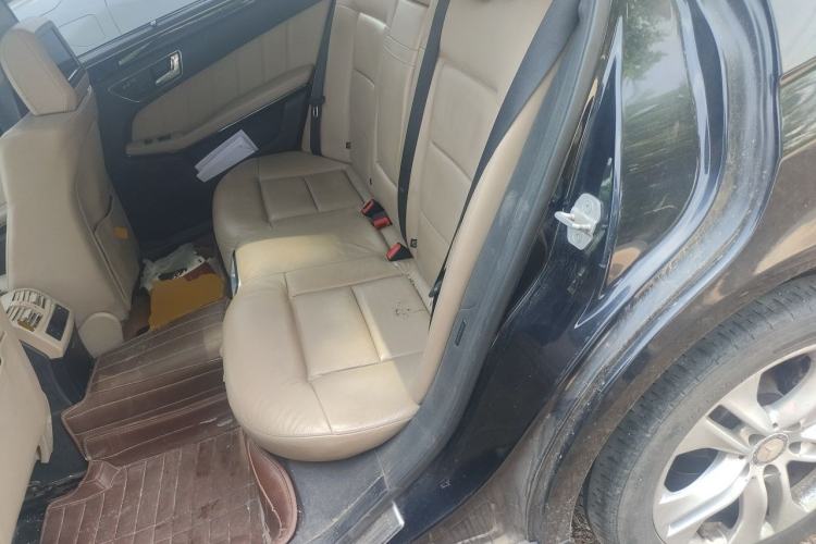 Used Mercedes-Benz E-Class 2010 E 300 L Fashion Model Left Rear Seat