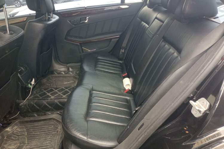 Used Mercedes-Benz E-Class 2010 E 300 L Fashion Model Left Rear Seat