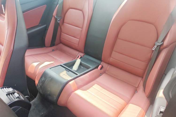 Used Mercedes-Benz E-Class 2010 E 260 CGI Coupe Left Rear Seat