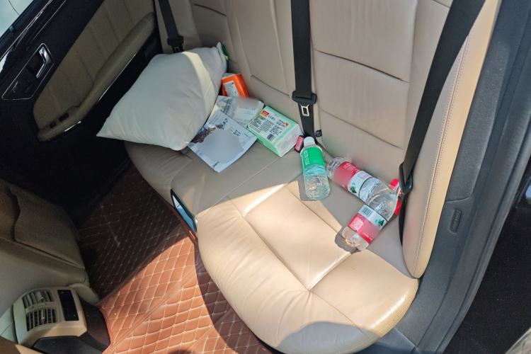 Used Mercedes-Benz E-Class 2010 E 300 L Fashion Model Left Rear Seat