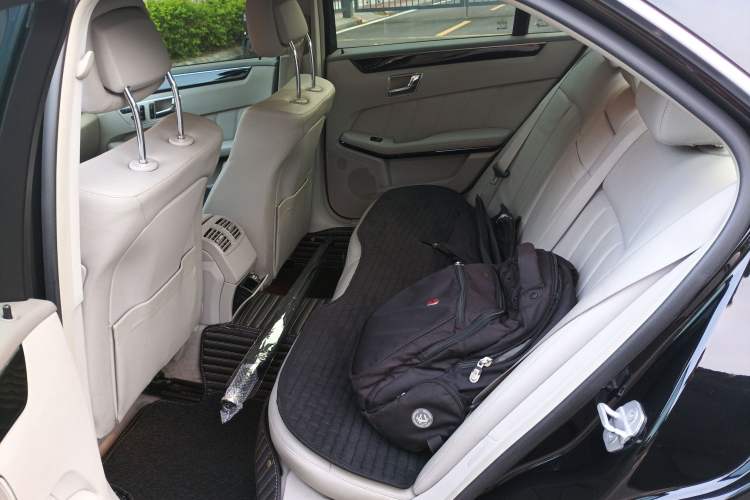 Used Mercedes-Benz E-Class 2010 E 200 CGI Elegant Model Left Rear Seat