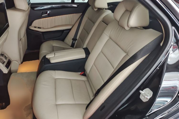 Used Mercedes-Benz E-Class 2010 E 300 Fashion Luxury Edition Left Rear Seat