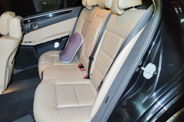 Used Mercedes-Benz E-Class 2010 E 300 L Fashion Model Left Rear Seat