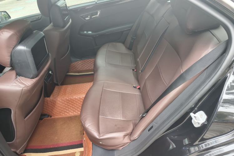 Used Mercedes-Benz E-Class 2010 E 300 L Fashion Model Left Rear Seat