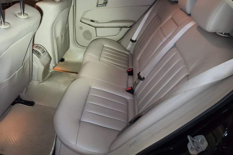 Used Mercedes-Benz E-Class 2010 E 200 CGI Elegant Model Left Rear Seat