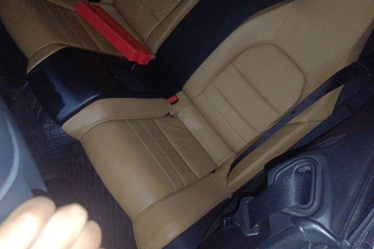 Used Mercedes-Benz E-Class 2010 E 260 CGI Coupe Left Rear Seat