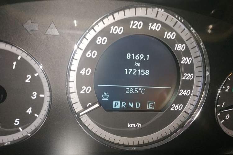Used Mercedes-Benz E-Class 2010 E 200 CGI Elegant Model Odometer Close Up