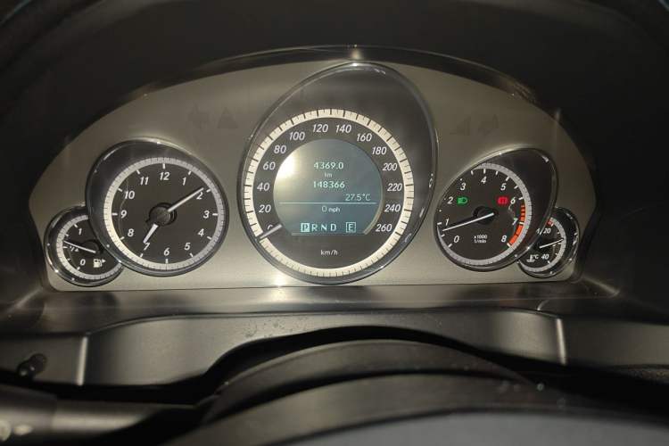 Used Mercedes-Benz E-Class 2010 E 260 CGI Coupe Odometer Close Up