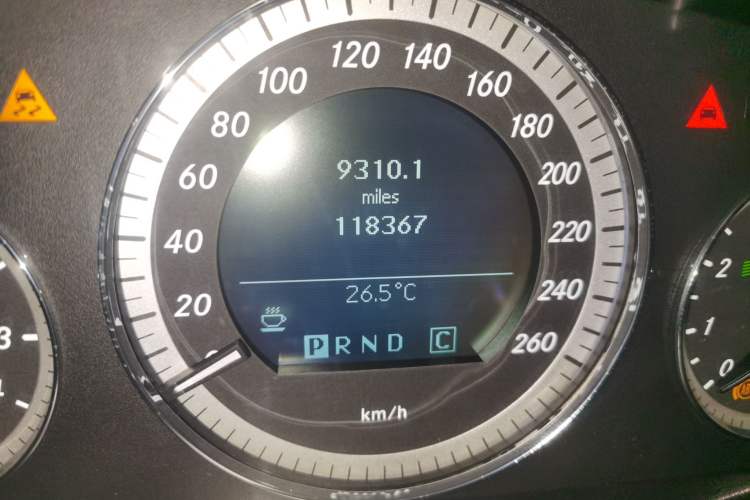 Used Mercedes-Benz E-Class 2010 E 260 CGI Fashion Model Odometer Close Up