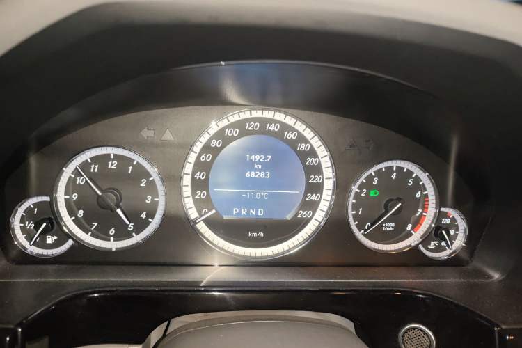 Used Mercedes-Benz E-Class 2010 E 200 CGI Elegant Model Odometer Close Up